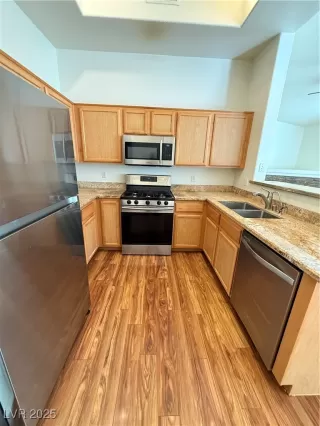 Photo #5: 2724509 Listing 