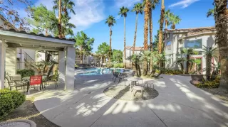 Photo #5: 2724522 Listing 