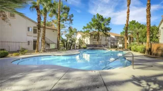 Photo #6: 2724522 Listing 