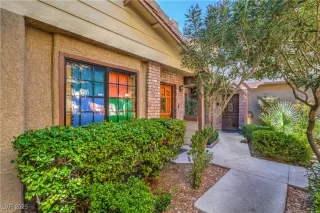 Photo #1: 2724533 Listing 