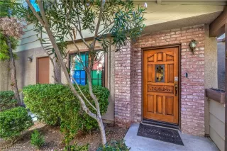 Photo #2: 2724533 Listing 