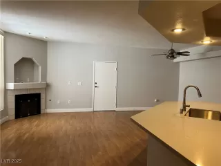 Photo #3: 2724536 Listing 