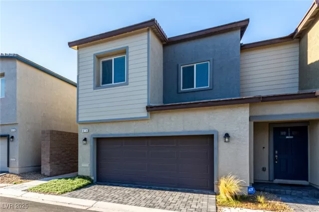 MLS: 2724541 Condo For Sale