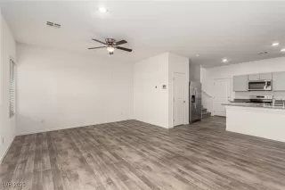 Photo #2: 2724541 Listing 