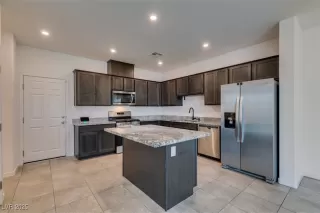 Photo #5: 2724549 Listing 