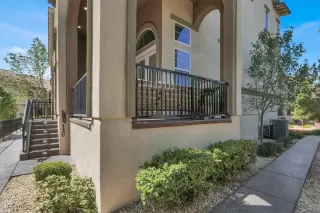 Photo #1: 2724566 Listing 