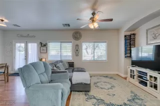 Photo #5: 2724569 Listing 