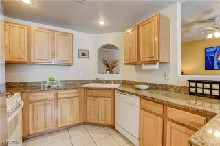 Photo #1: 2724581 Listing 