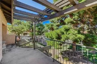 Photo #2: 2724608 Listing 