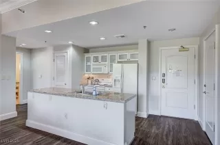 Photo #5: 2724616 Listing 