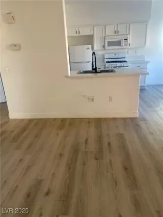 Photo #6: 2724651 Listing 