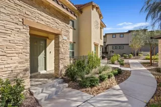 Photo #1: 2724659 Listing 