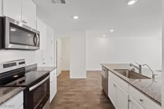 Photo #3: 2724659 Listing 