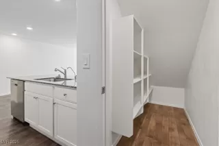 Photo #5: 2724659 Listing 