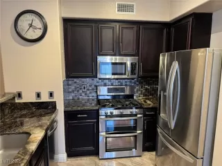 Photo #6: 2724728 Listing 