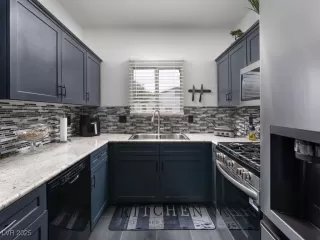 Photo #5: 2724730 Listing 