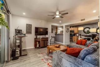 Photo #5: 2724734 Listing 