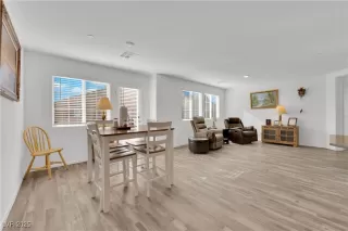 Photo #3: 2724761 Listing 