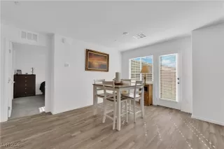 Photo #5: 2724761 Listing 