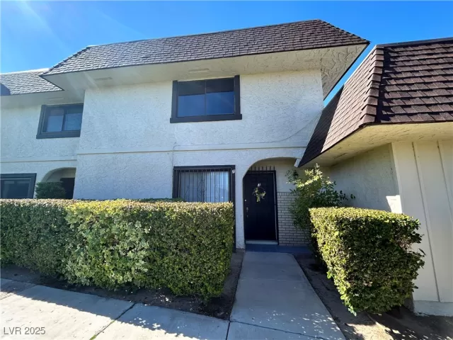 MLS: 2724795 Condo For Sale