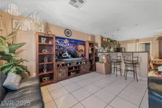 Photo #4: 2724849 Listing 