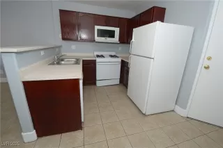 Photo #3: 2724873 Listing 