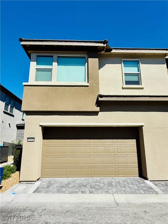 MLS: 2724874 Condo For Sale