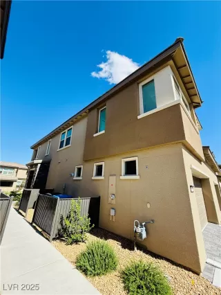 Photo #3: 2724874 Listing 