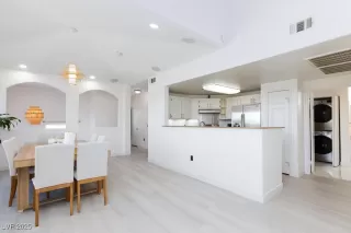 Photo #2: 2724875 Listing 