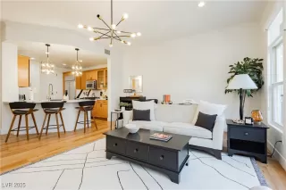 Photo #4: 2724876 Listing 