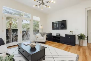 Photo #5: 2724876 Listing 