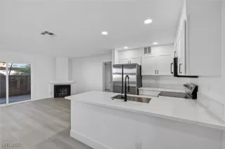 Photo #4: 2724897 Listing 