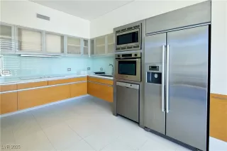 Photo #6: 2724899 Listing 