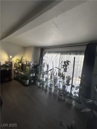 Photo #4: 2724905 Listing