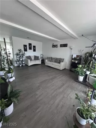 Photo #5: 2724905 Listing