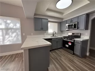 Photo #2: 2724911 Listing 