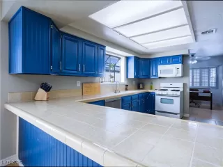 Photo #6: 2724915 Listing 