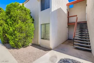 Photo #2: 2724929 Listing 