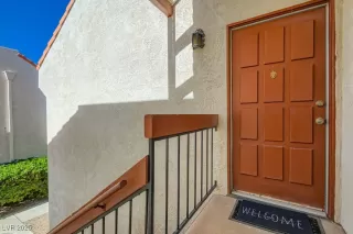 Photo #3: 2724929 Listing 