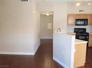 Photo #6: 2724959 Listing