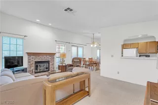 Photo #4: 2724961 Listing 