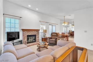 Photo #5: 2724961 Listing 