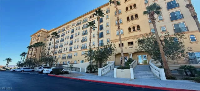 MLS: 2724962 Condo For Sale