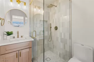 Photo #4: 2724988 Listing