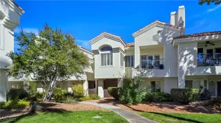 Photo #1: 2724991 Listing