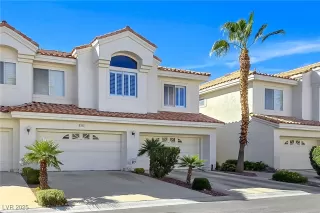 Photo #3: 2724991 Listing