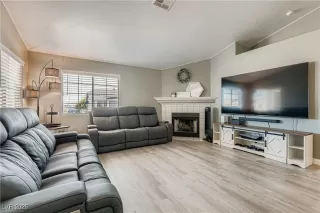 Photo #5: 2724993 Listing 