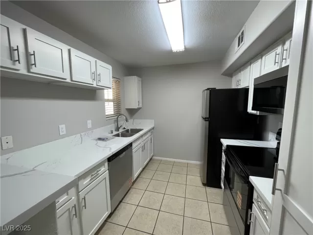 MLS: 2725011 Condo For Sale