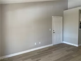 Photo #5: 2725011 Listing 