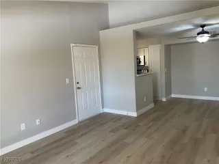 Photo #6: 2725011 Listing 